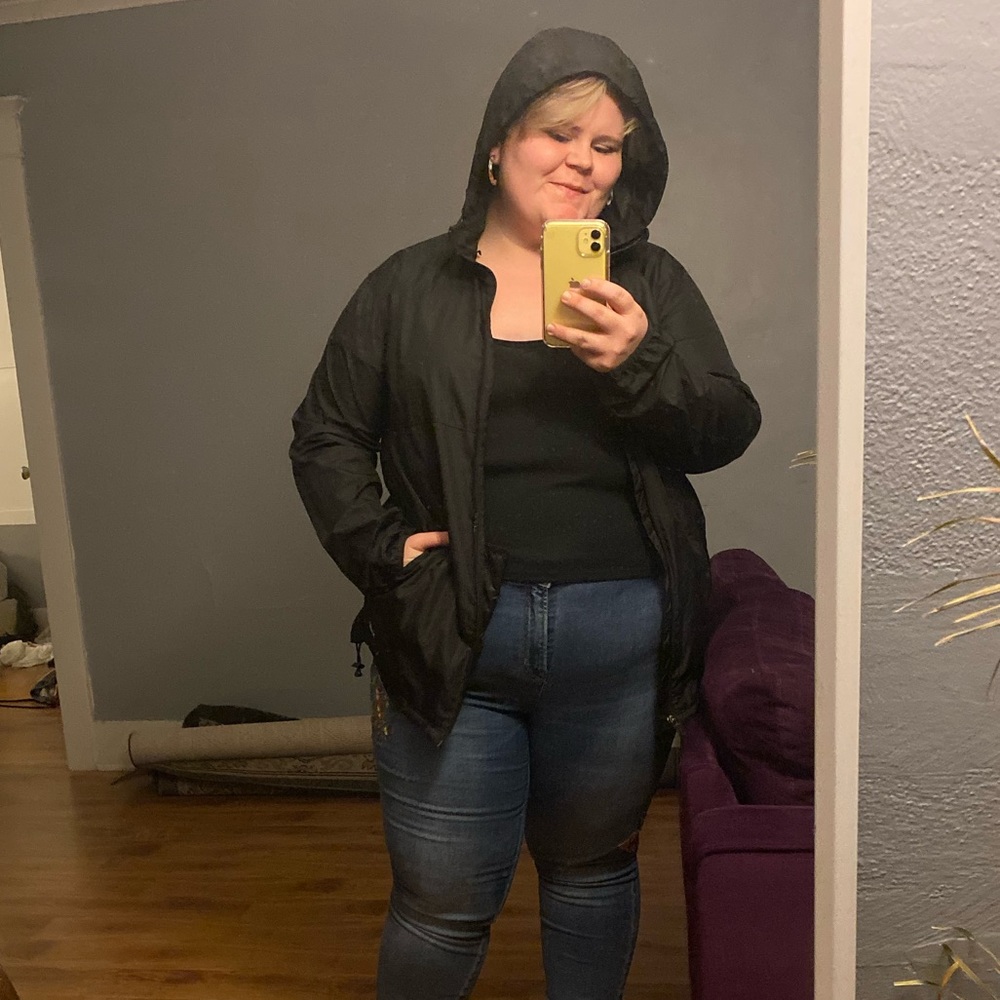 PLUS SIZE activewear windbreaker